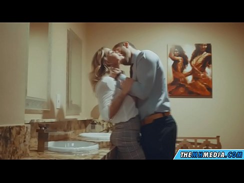 ❤️ Thaum ib tug busty blonde ntxias koj nyob rau hauv ib tug pej xeem chav dej porno  ntawm hmn.pornpictureshq.ru%  ❌ Ib